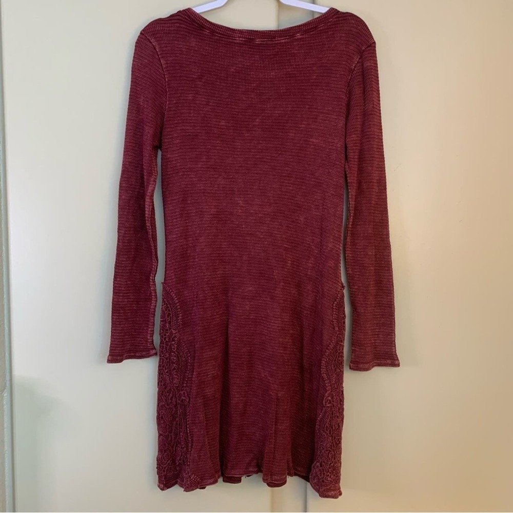 Able Maroon Thermal Knit Fit & Flare Long Sleeve Sweater Dress women’s size M - Picture 11 of 11